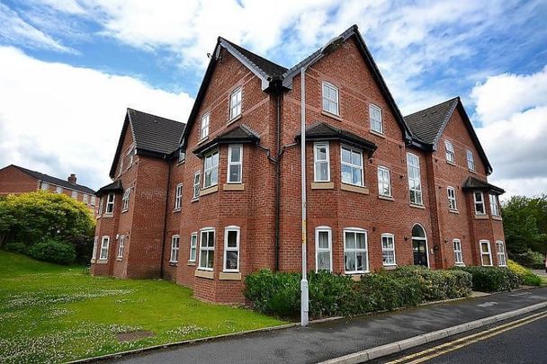 Windsor House, Didsbury - Photo 1