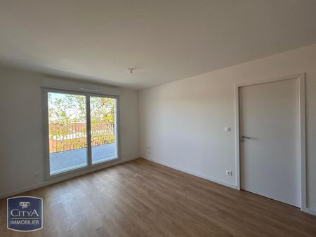 Location Appartement 2 pièces 37m² CHALLANS 85300 - Photo 2