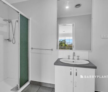 Comfortable Family Living in a Convenient Location - Photo 5