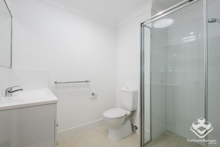 Near new townhouse for rent - Photo 3