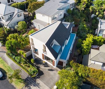 Stylish Coastal 3-Bedroom Living in Kohimarama - Photo 6