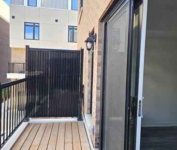 For Lease - 10 Spruce Pines Crescent Unit# Room2, Toronto, Ontario - Photo 6