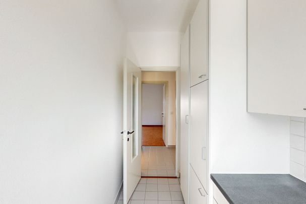 Affittasi 4.5 locali al 2° piano con balcone - Photo 1