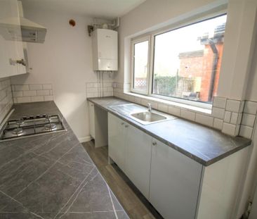 2 bedroom terraced house to rent - Photo 6