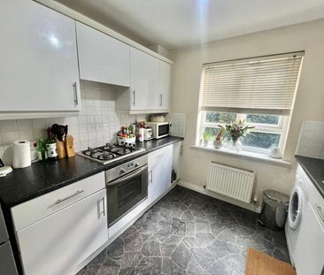 2 Bed Flat, Eccles Way, NG3 - Photo 1