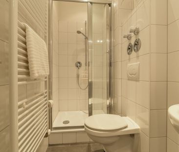 City-Residence: Nette 2-Zimmer-Wohnung in schönem Altbau - Foto 1