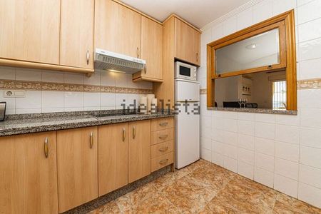 Alquiler de piso en Avenida Doctor Mariano Ruiz Canovas, 1 - Photo 4