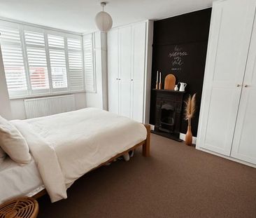 3 bedroom flat to rent - Photo 1