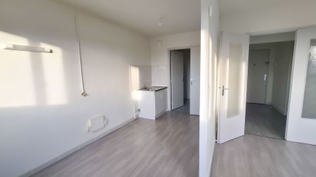 T2 de 52 m² refait à neuf avec belle pièce à vivre – Tours sud - Photo 2