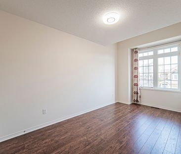 For Lease - 688 Courtney Valley Road, Mississauga, Ontario - Photo 6