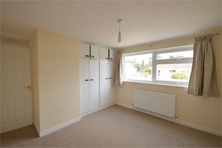 3 bedroom terraced house to rent - Photo 2
