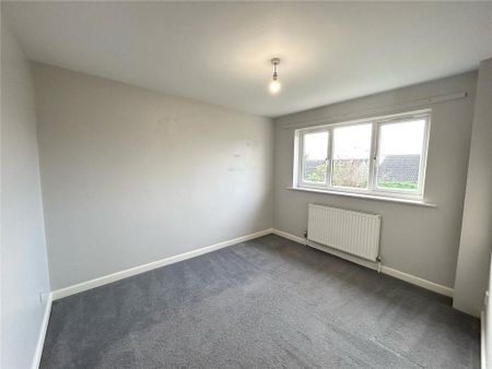 4 bedroom detached house to rent - Photo 3