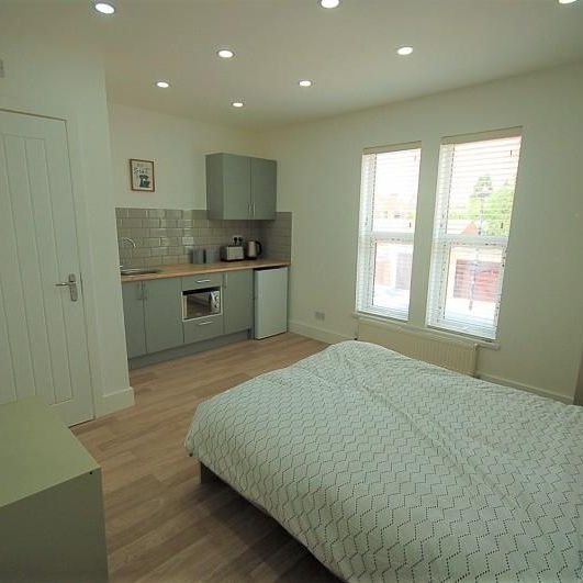 1 bedroom in a house share to rent - Photo 1