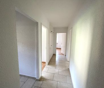 Corgémont, joli appartement de 3 pièces au rez-de-chaussée avec balcon - Photo 4