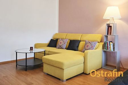 Pronájem bytu 1+1 52 m² - Fotografie 2