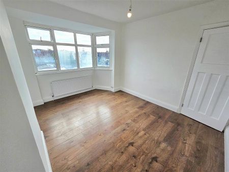 3 bedroom end of terrace house to rent - Photo 5