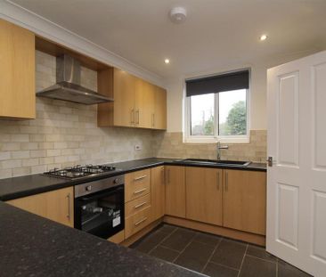 3 bedroom end of terrace house to rent - Photo 6