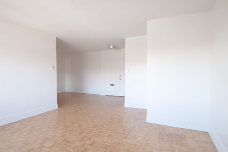 4555 Bonavista Avenue - Photo 2