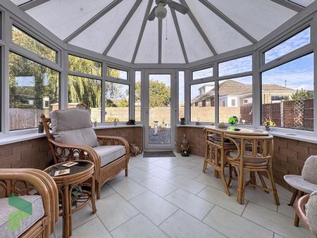 2 bedroom detached bungalow to rent - Photo 3