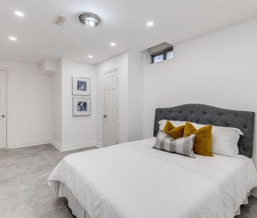 For Lease - 102 MACTIER Drive, Vaughan, Ontario - Photo 6