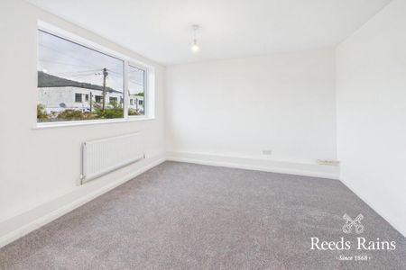 2 Kings Drive, Newtownabbey, BT37 0DG - Photo 4