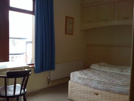 House in Lancaster - Photo 4