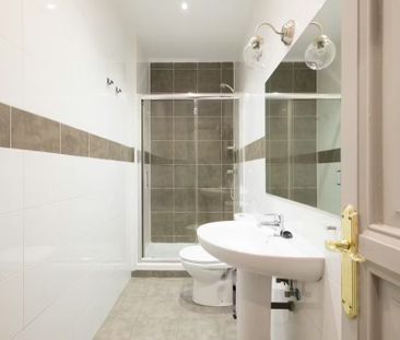 Calle de Carranza, Madrid, Community of Madrid 28004 - Photo 3