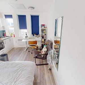 Studio to rent - Photo 2