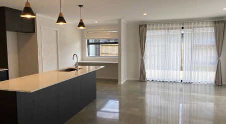 Modern Style, 3 Bedrooms, 2 Bathrooms Home! - Photo 5