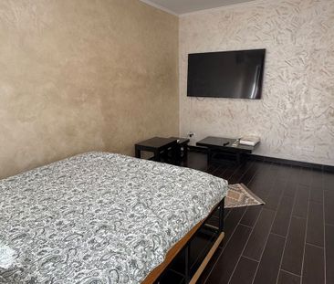 Garsoniera superba de inchiriat cu parcare centru Popesti Leordeni - Fotografie 1