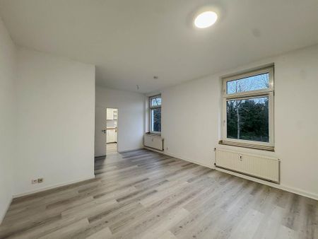 Renovierte 2-Zimmer mit Einbauküche und Stellplatz - Photo 3
