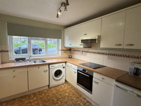 2 bedroom detached bungalow to rent - Photo 4