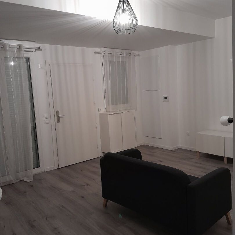 Appartement T2 près de AUBERVILLIERS à louer - Photo 1