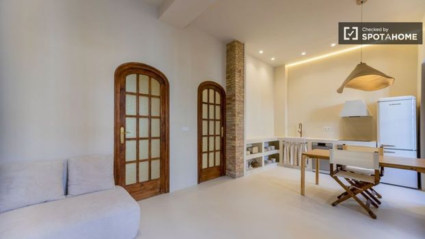 2 room luxury Flat for rent in Valencia - Photo 1