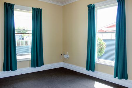 QUIET FAMILY HOME - Photo 4