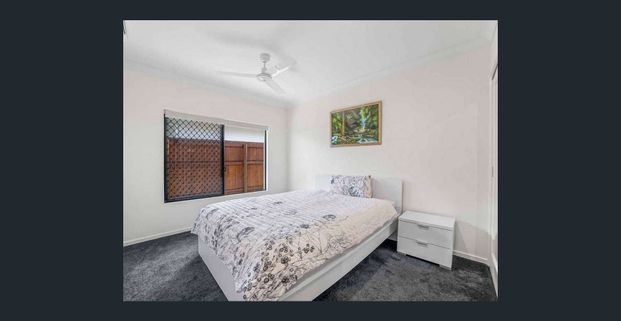 Designer Redlynch Family Home - A cut above the rest! - Photo 1