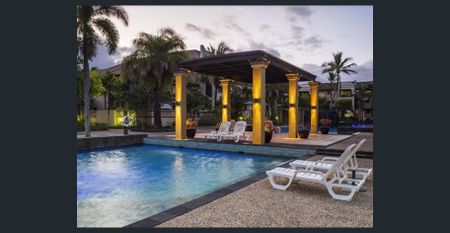 Chic 1 Bed, 1 Bath in the Sought after Cairns One - Photo 5