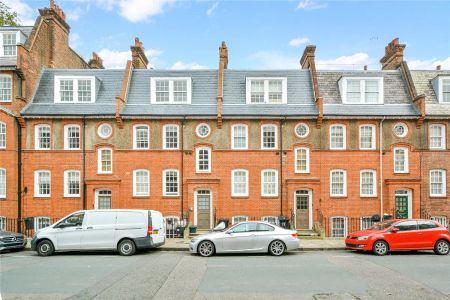 3 bedroom flat in Islington - Photo 2