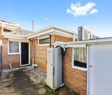 1/4 Raynes Street, Balwyn VIC 3103 - Apartment For Rent | Domain - Photo 5