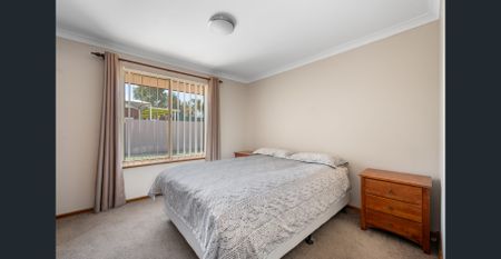 Neat, Tidy & Centrally Located – The Perfect Low-Maintenance Home - Photo 4