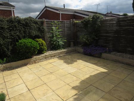 2 bedroom bungalow to rent - Photo 5