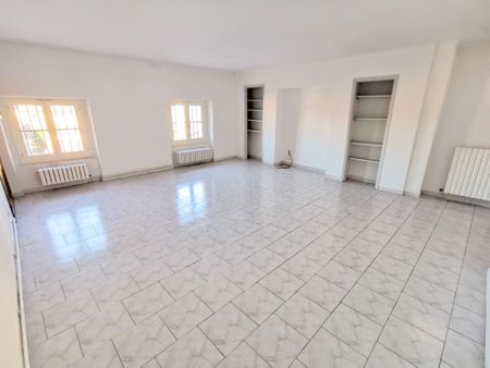 Location Appartement 3 pièces 84m² AVIGNON 84000 - Photo 2