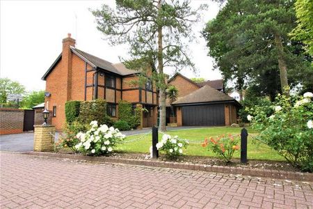 Nightingale Close, Pinner, HA5 - Photo 5