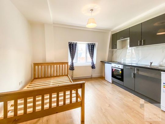 Studio to rent - Photo 1