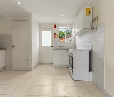 Modern & Convenient Living in Mount Warren Park - Photo 1