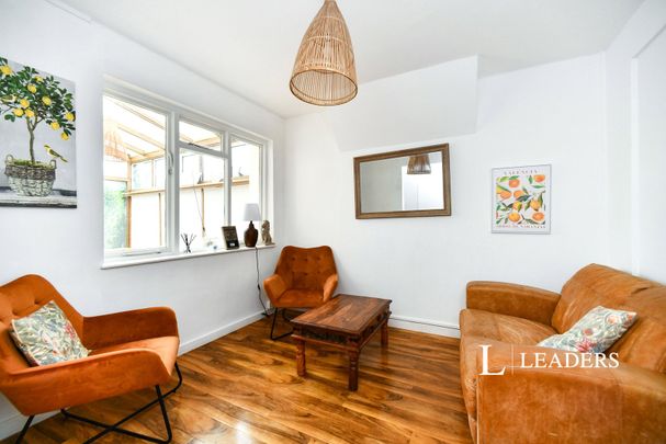 1 bedroom house to rent Newmarket Road, BN2 - Photo 1