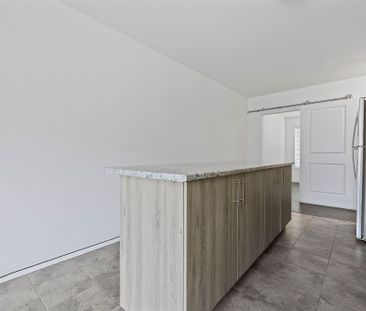 For Lease - 63 Andean Lane, Barrie, Ontario - Photo 5