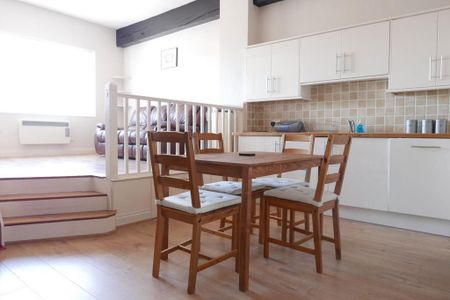 1 bedroom flat to rent - Photo 2