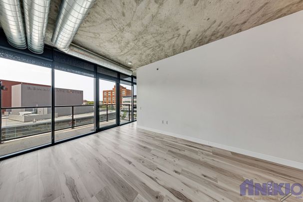 River landing - 1 Bedroom/1 Bathroom - 503 490 2nd Avenue - Photo 1