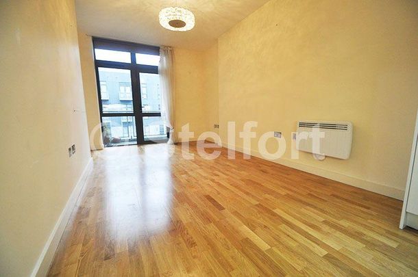 3 bedroom apartment to rent - Photo 1